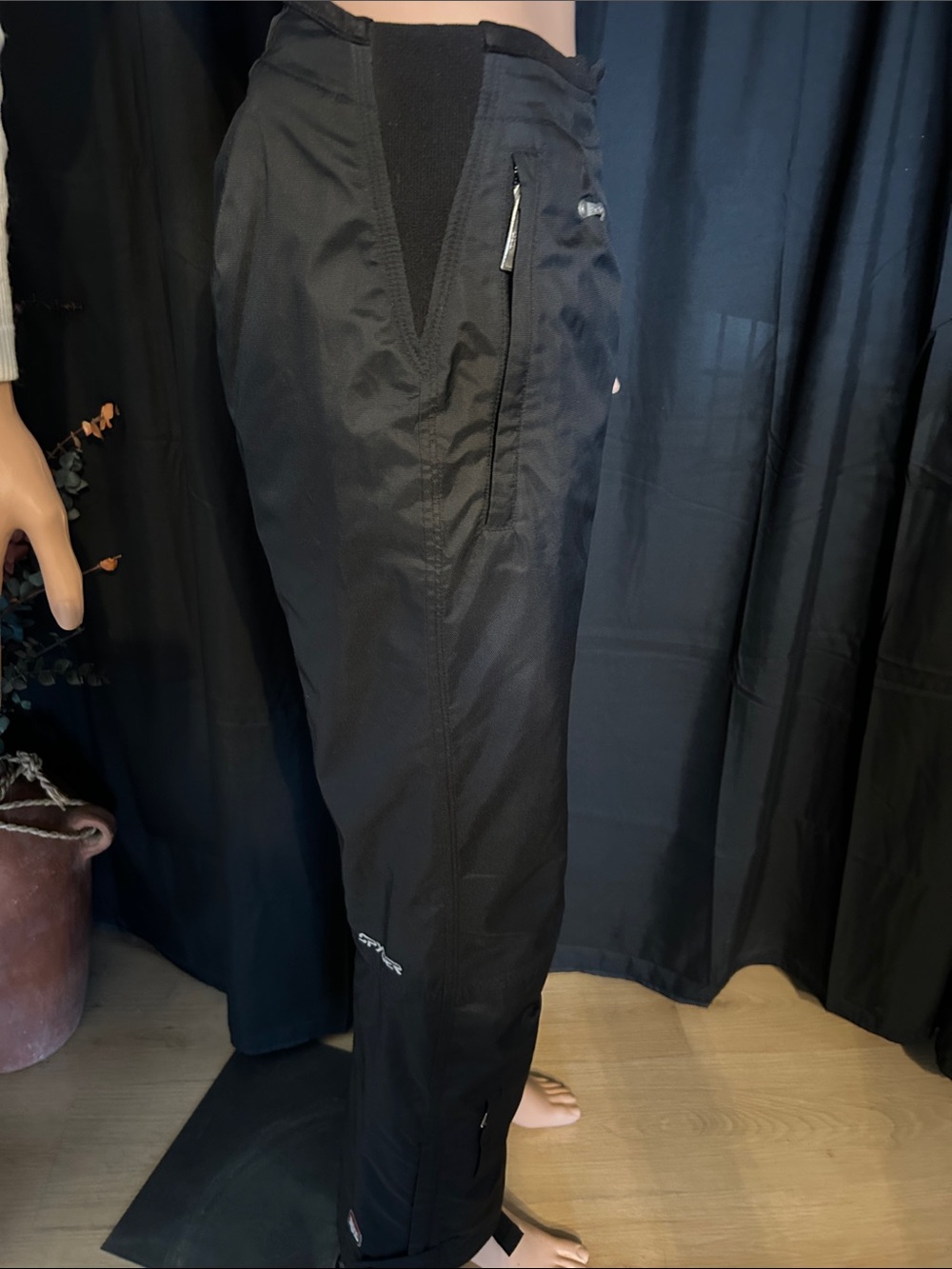 SPYDER THINSULATE WOMENS SNOW/SKI PANTS 6